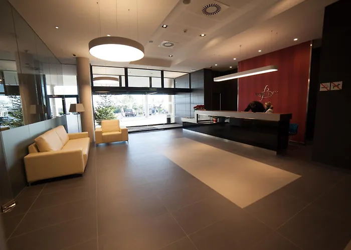 Brea\'S Hotel